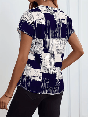 Blusa com Estampa Abstrata Dolman e Decote V