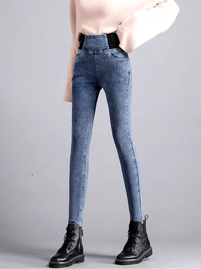 Calça Jeans Skinny com Cintura Alta